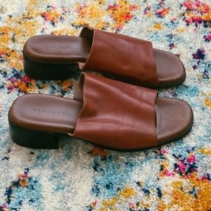 Shoes have a little wear and tear. Still cute 😍